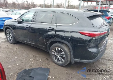 2022 Toyota Highlander Xle z USA, uszkodzony, nr VIN 5TDGZRBH3NS189372
